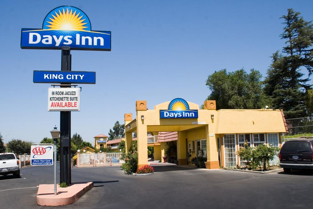 Days Inn By Wyndham King City Zewnętrze zdjęcie